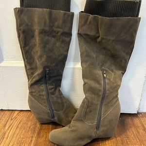 Gray heeled boots